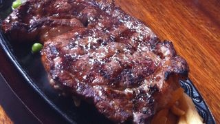 これがアンガス牛のステーキか！