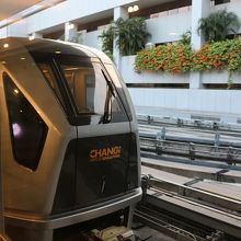 無料　無人のスカイトレイン