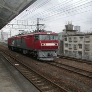JR西日本の近郊型車両とJR九州の近郊型車両が集う駅