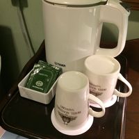 お茶をマグカップで飲む辺りが英国風。形を変えるアイデアも◎