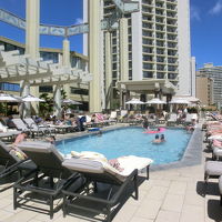 アクティビティ詰まりすぎてせっかくのプール使う時間なかった！