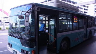 無料のシャトルバス