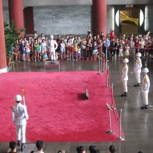 上階から衛兵交代式の全体を見渡せます