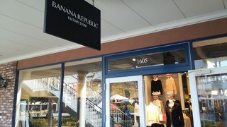 カジュアルから通勤服まで