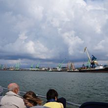 水上から眺める旧港