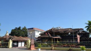 布なの展示物、木彫り、生活用品など