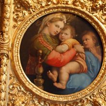 ラファエロ『椅子の聖母』