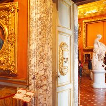 ラファエロコレクションだけでなく、美術品が一杯です。