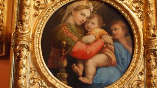 ラファエロコレクションは必見