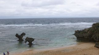 沖縄版アダムとイブが誕生したロマンにあふれる恋島