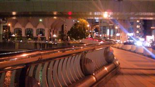 近代的な大きな橋