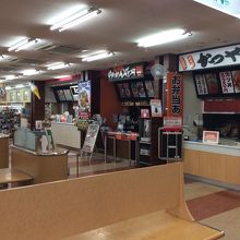 フードコートの風景。