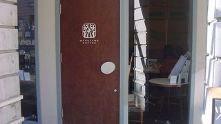 コーヒーはポットでたっぷりと