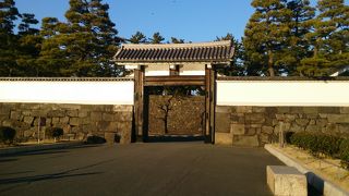 霞が関側から皇居へ行くルート