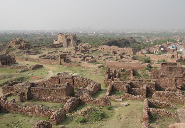 広大な荒廃した遺跡