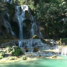 乾季でしたが、水量もそこそこで迫力がありました