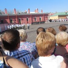 何のパレードなのか分からず