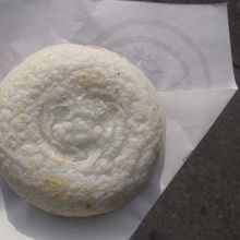 シンプルな愛宕餅はこんな感じです