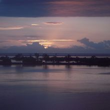 ブノア港から見るブノアビーチ方面