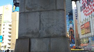 重厚感がある橋です