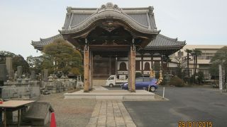 土浦藩主の土屋家の菩提寺です。