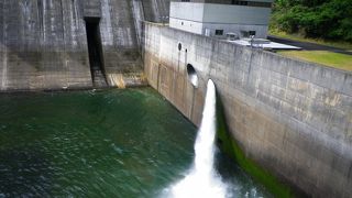 温泉　プール　足湯　キャンプ　食事　買い物　ダム見学