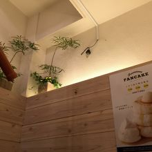 二階へあがります