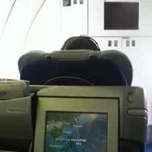 ビジネスクラスなのに、画面小さい