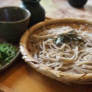 五箇山とうふとお蕎麦のお店。山奥の人気店。