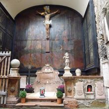 立派な墓所です