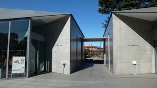 カノビアーノカフェと対をなす外観