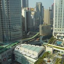 IFC2から、香港駅方面を望む。