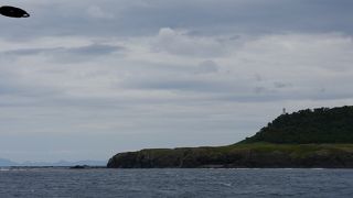 海上から眺める灯台