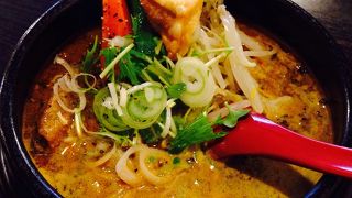 アッツアツのカレーラーメン