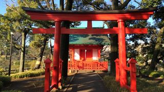 洗足池の弁天島にありました