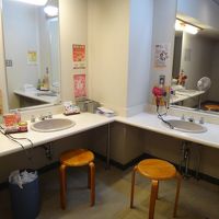 化粧水、洗い流さないトリートメント、ドライヤーもあります