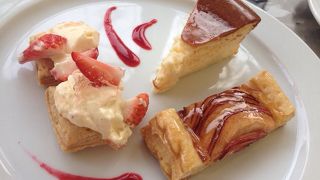 気取った感じだけど、素敵なカフェ。