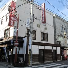 昭和レトロな建物のある風景