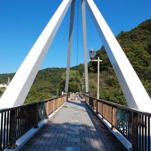 こちらがはねたき橋です