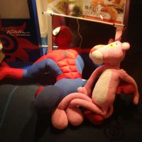 食事処の前に置いてあるぬいぐるみ