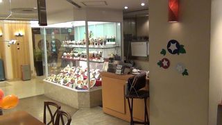 気軽に利用できるカフェ　カードが使えないのは残念