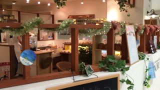 ここでは、子供たちの健康と安全を考え抜いて出来上がったパンをリーズナブルな価格にて提供してくれています。