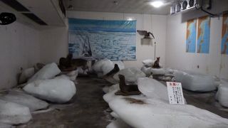 土産物店に隣接