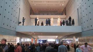 原則、館内は写真撮影禁止です