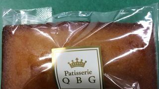 ここでは、はちみつ フィナンシェがおすすめの一品です。焼き菓子となっていて、紅茶との相性が良いです。