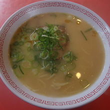 ラーメン自体はとてもシンプルです