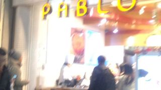 行列必至のチーズケーキ屋さん