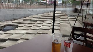 地下鉄駅から通路で直結