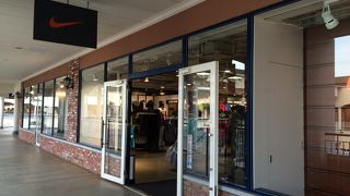 ナイキのアウトレット店