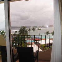 部屋からの景色です。天気がずっと悪かったです。